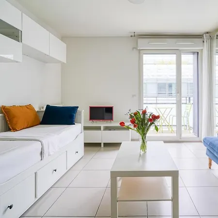 Apartment A Deux Pas De Paris - Le Confidentiel - 8mb *