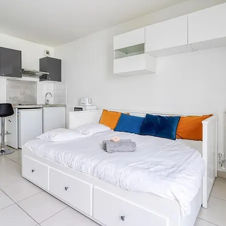 Apartment A Deux Pas De Paris - Le Confidentiel - 8mb *