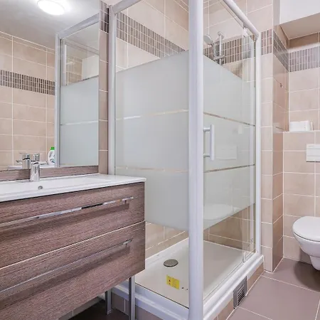 Apartment A Deux Pas De Paris - Le Confidentiel - 8mb *